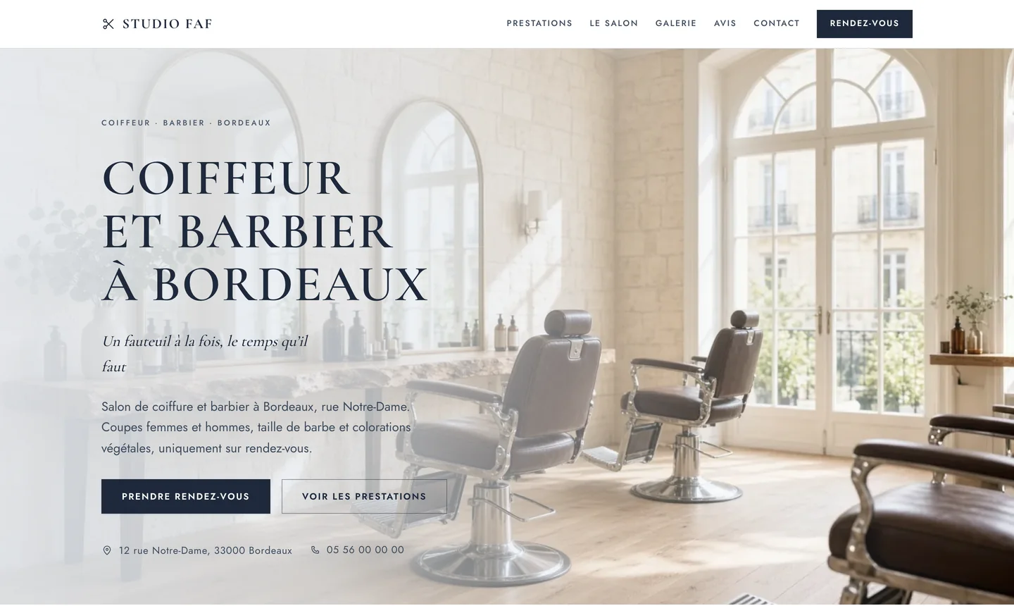 Haut de page du site Studio Faf : photo claire du salon, titre coiffeur et barbier à Bordeaux, boutons de rendez-vous